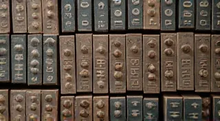 Choosing Your Type: A Guide to Letterpress Fonts and Styles